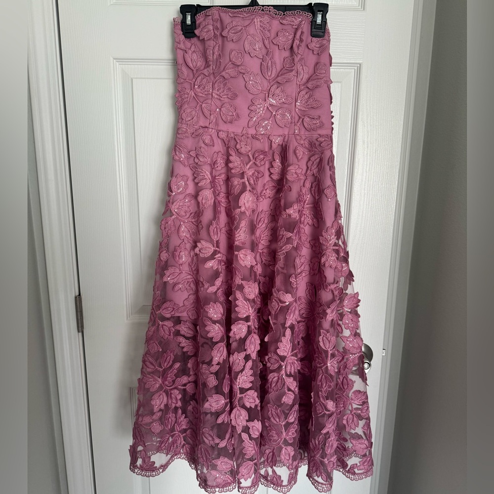 HELSI Florence Sequence Floral Strapless Dress